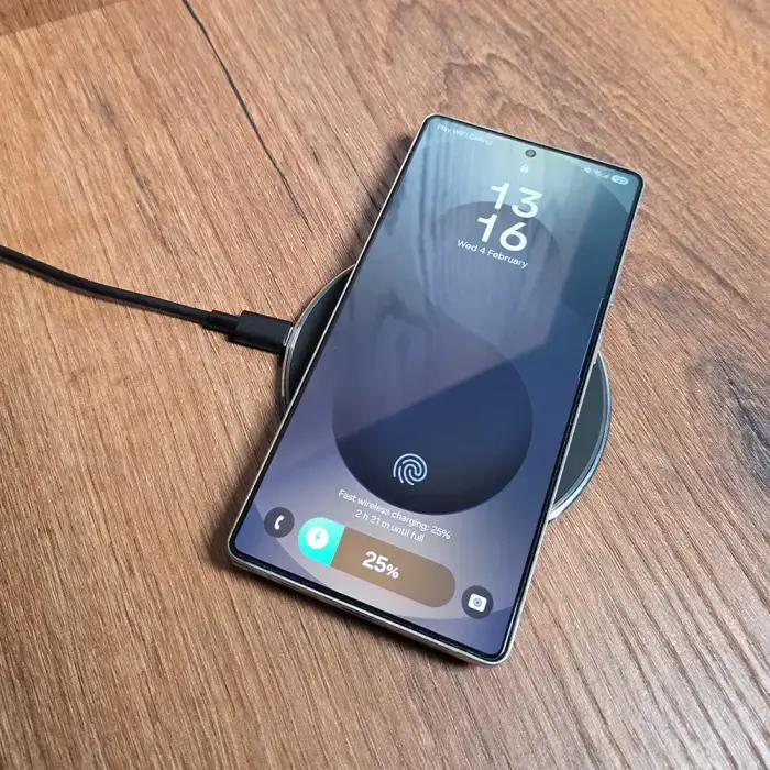 Blavec Induction charger BQI-06 Qi 15W UniCharge (BQI06-QIB) matte black Foto 3