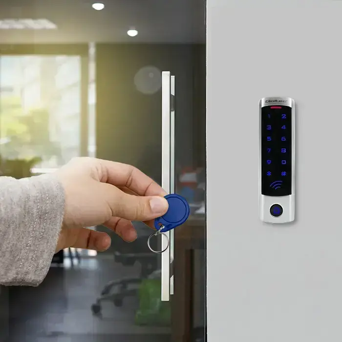 Qoltec Code lock DIONE with RFID reader Code | Card | key fob | Doorbell button | IP68 | EM Фото 6
