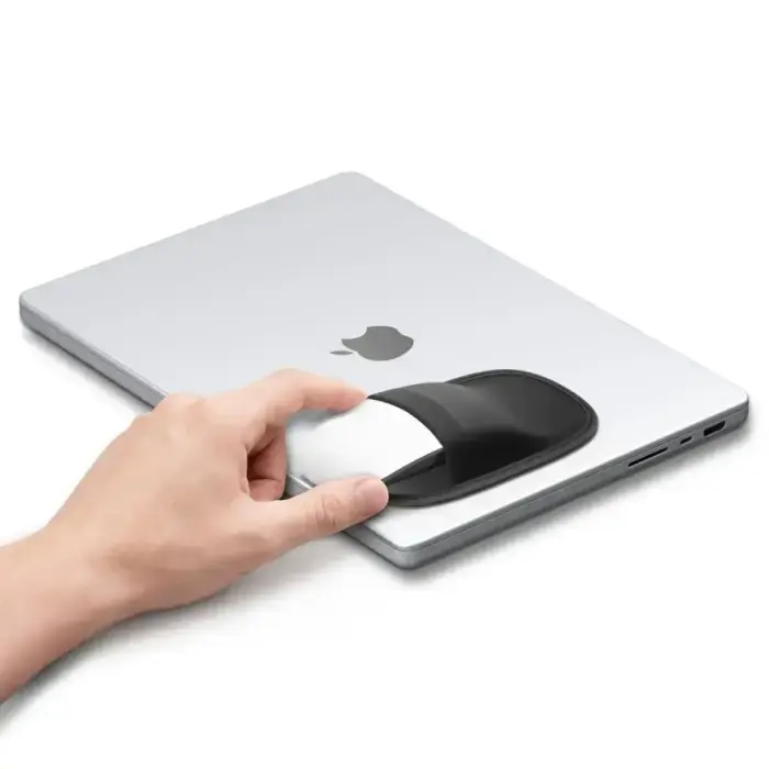SPIGEN LD220 MOUSE SLEEVE BLACK Foto 7