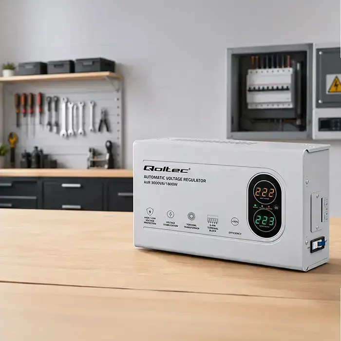 Qoltec Automatic Voltage Stabilizer AVR 3000VA | 1800W | Compact | Toroidal transformer Foto 7