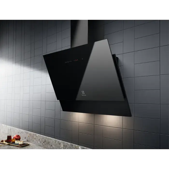 Electrolux skursteņa tipa nosūcējs, 60 cm, melns Foto 3