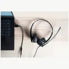 Creative HS-230 Wired Headphones with USB Microphone Black Photo 5
