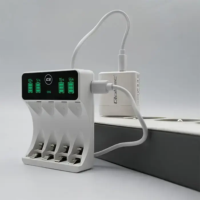Qoltec Battery Charger for Ni-MH type R03 AAA R6 AA | LCD | USB-C cable | White  Photo 5