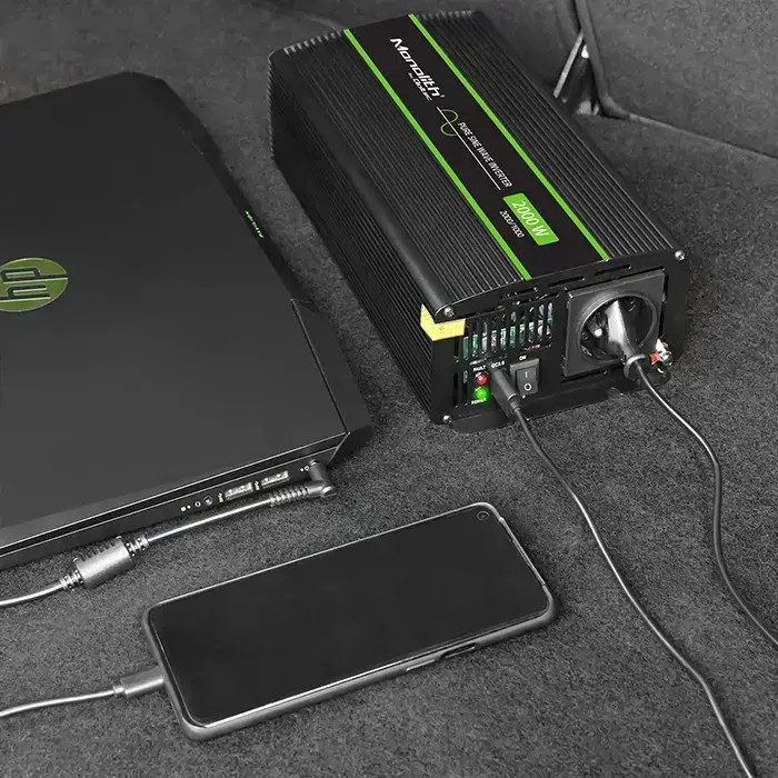 Qoltec Pure Sine Wave Inverter Monolith | 1000W | 2000W | 24V to 230V Foto 3