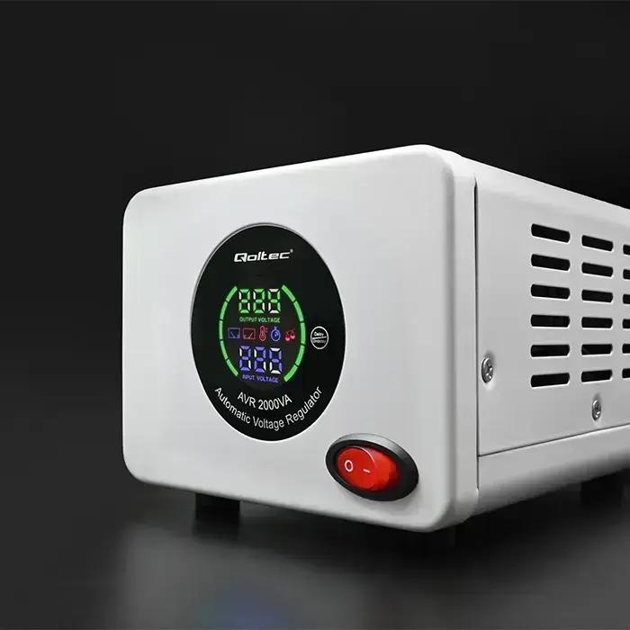 Qoltec   Automatic Voltage Stabilizer AVR 2000VA Foto 6