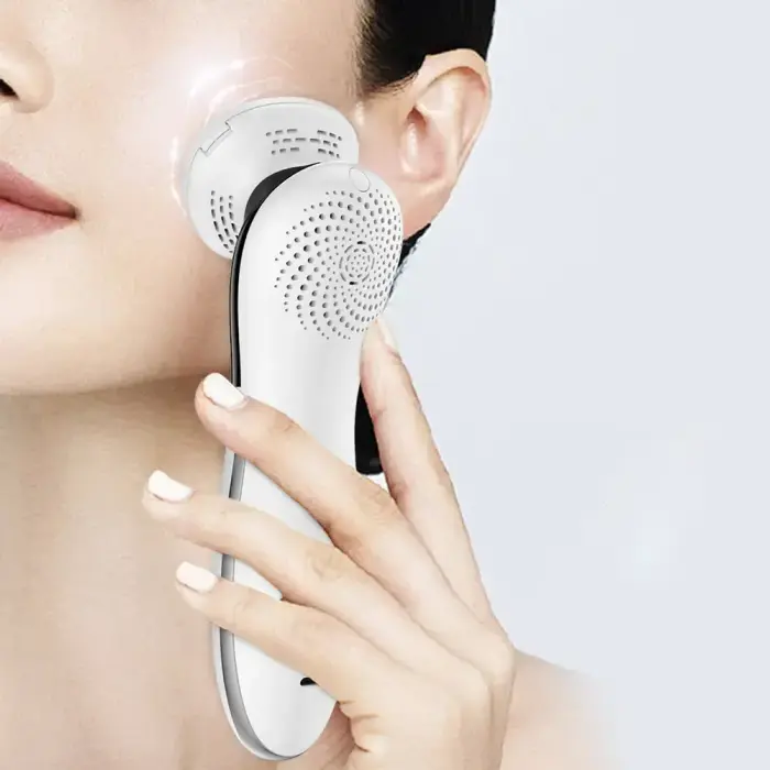 MAXGROOM D849 9-in-1 facial massager with care functions - white Photo 3