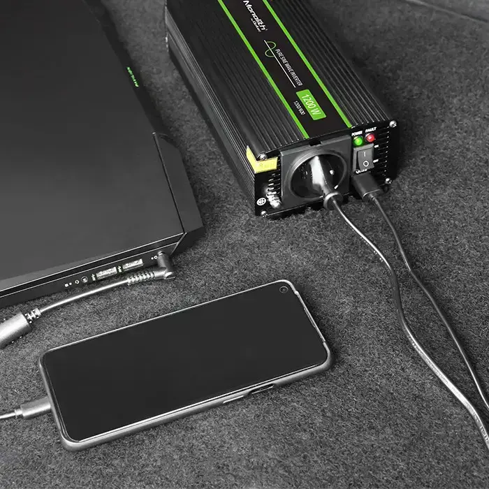 Qoltec Pure Sine Wave Inverter Monolith| 600W | 1200W | 24V to 230V Photo 3