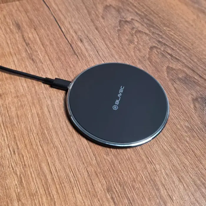 Blavec Induction charger BQI-06 Qi 15W UniCharge (BQI06-QIB) matte black Foto 4