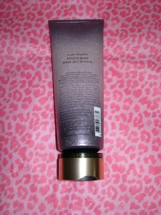Victoria's Secret Velvet Petals Shimmer Fragrance Lotion 236ml Photo 2