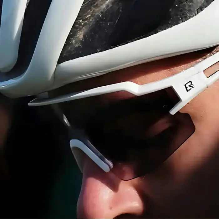 Rockbros Cycling Glasses Photochromic with UV Protection and Corrective Insert - White Foto 4